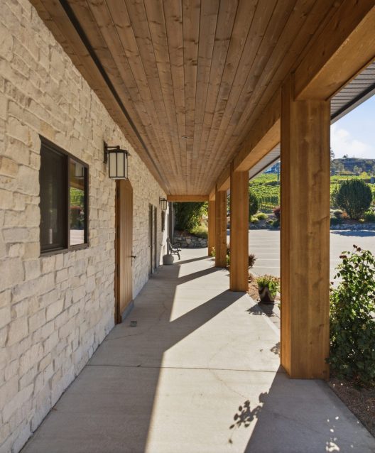 arg-contracting-arrowleaf-winery-covered-walkway-stone-wall